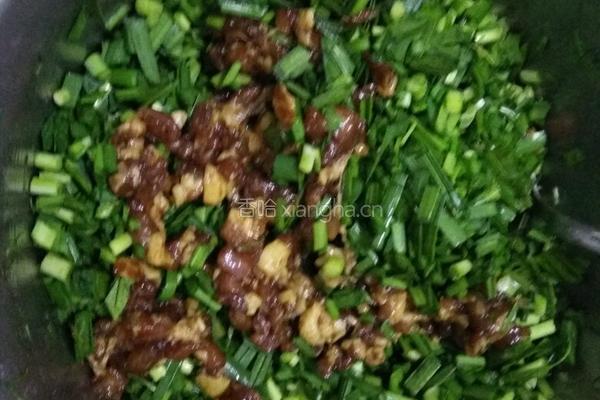 韭菜肉丁水煎包的做法图解11