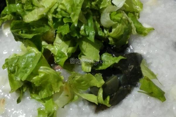 皮蛋火腿粥的做法图解6