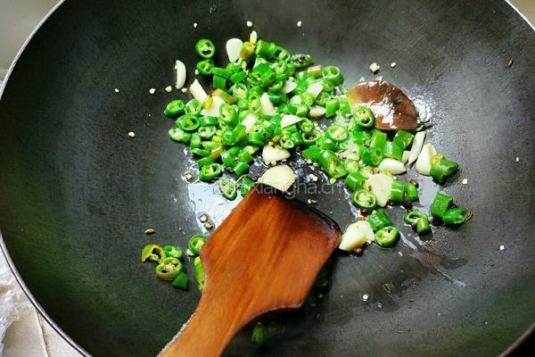 辣椒鸡的做法图解13