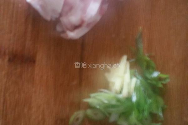 芹菜炒粉条的做法图解3