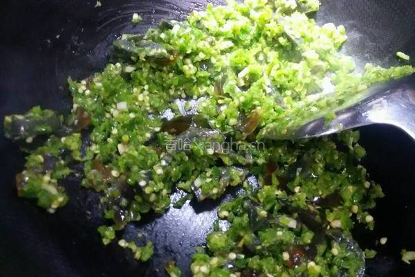 青椒炒皮蛋的做法图解6