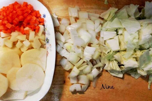鲜奶芝士蛤蜊汤的做法图解2