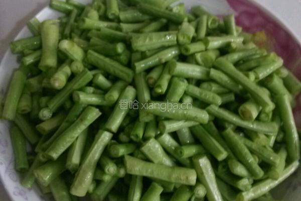 豆角炒肉的做法图解2