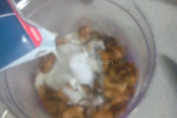 家庭版奶油蘑菇汤的做法图解4