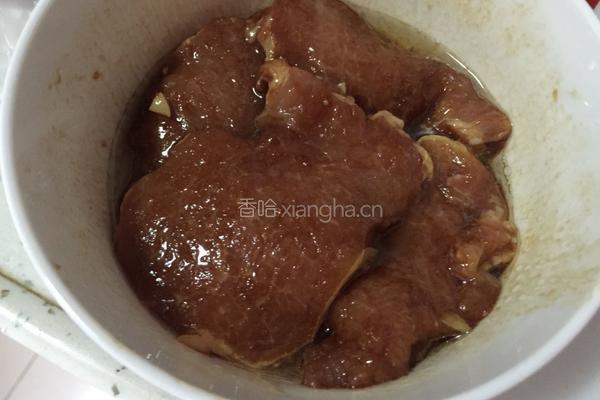 自制蒜香茄汁猪扒的做法图解1