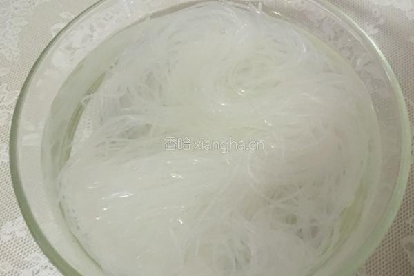 蒜蓉粉丝蒸虾的做法图解3