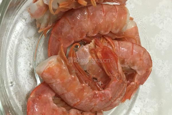 蒜蓉粉丝蒸虾的做法图解4