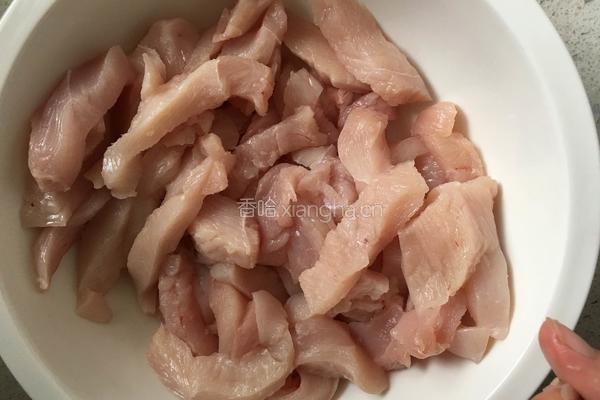 京酱鸡柳卷饼的做法图解2