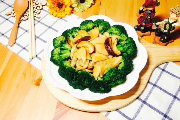 西兰花双菇的做法图解8