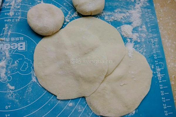 白菜青椒肉包子的做法图解10