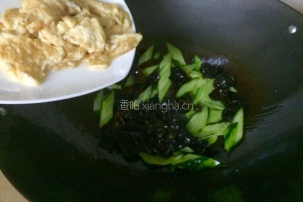 黄瓜木耳炒鸡蛋的做法图解9