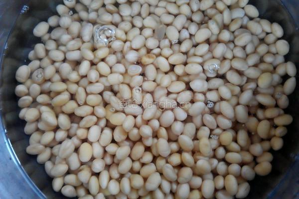 黄豆花椒芽的做法图解2
