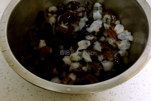 私房秘制麻辣虾球的做法图解2