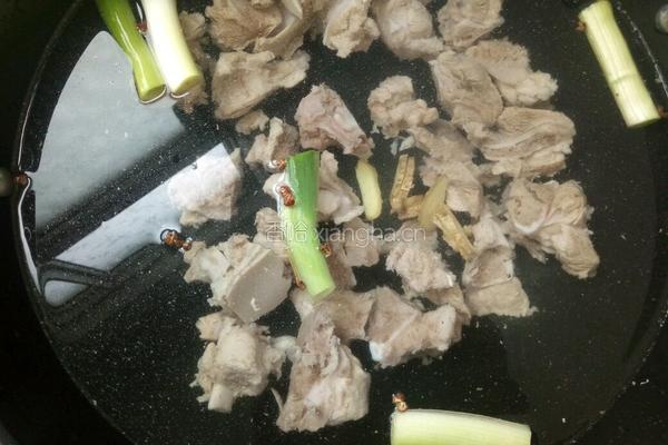 冬瓜玉米排骨汤的做法图解6