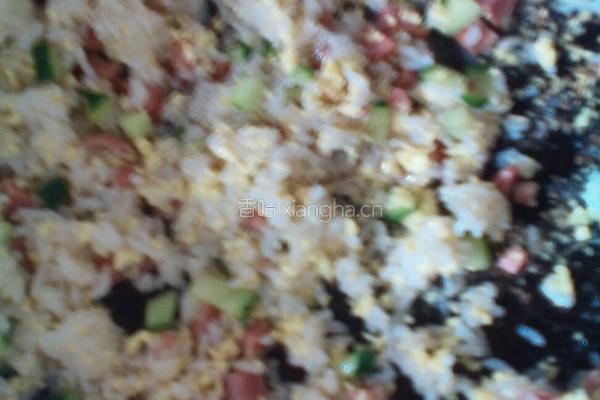 黄瓜火腿鸡蛋炒饭的做法图解7