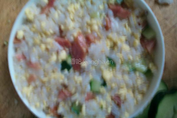 黄瓜火腿鸡蛋炒饭的做法图解8