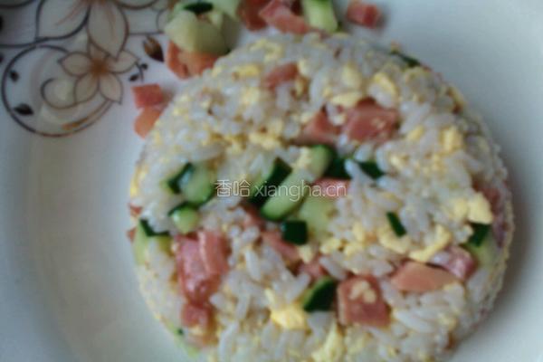 黄瓜火腿鸡蛋炒饭的做法图解9