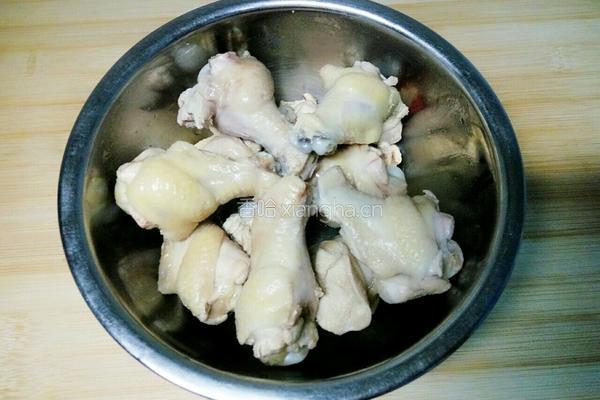 香菇烧鸡翅根的做法图解4