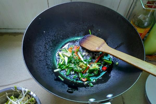 豆腐海带碱面条的做法图解3