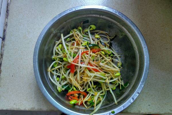 豆腐海带碱面条的做法图解4