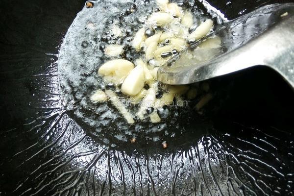 木耳炒肉丸的做法图解4