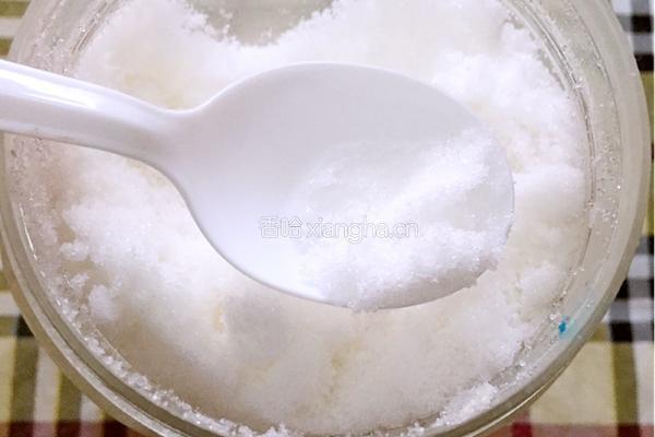 芒果牛奶雪糕的做法图解2