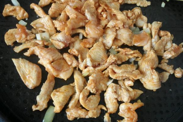 奥尔良鸡肉披萨的做法图解7