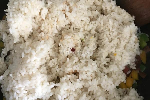 香肠炒饭的做法图解5
