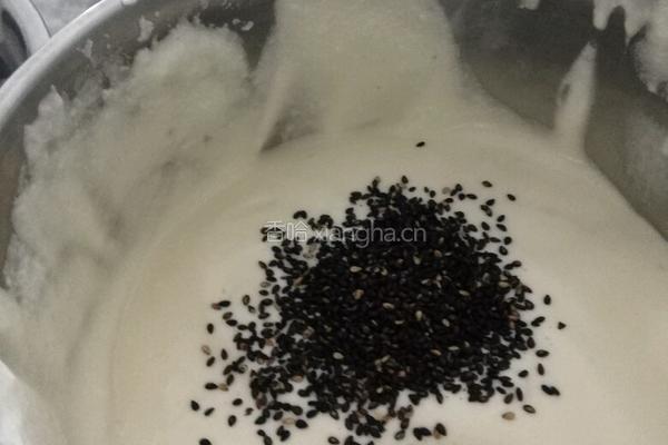 芝麻奶油蛋糕卷的做法图解11