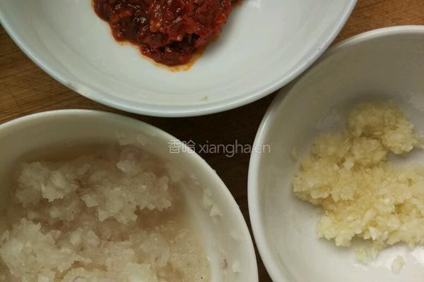 美味拌饭酱的做法图解1