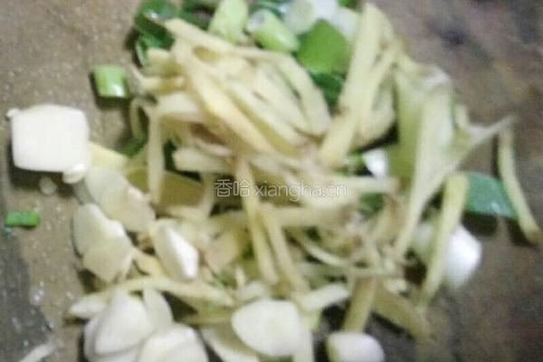 辣炒凤爪的做法图解2