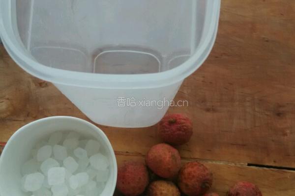 荔枝脉动饮品的做法图解1