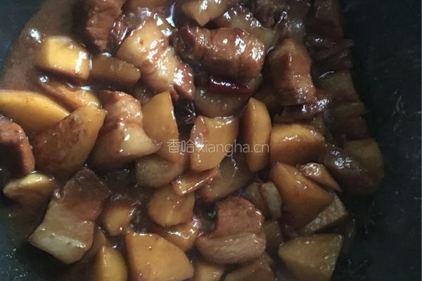 土豆焖五花肉的做法图解10
