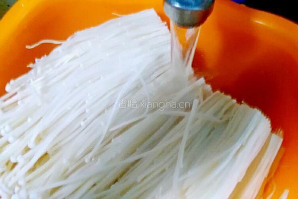 剁椒蚝油金针菇的做法图解2