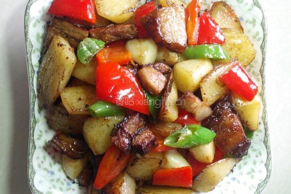 土豆蒜子烧扣肉的做法图解8