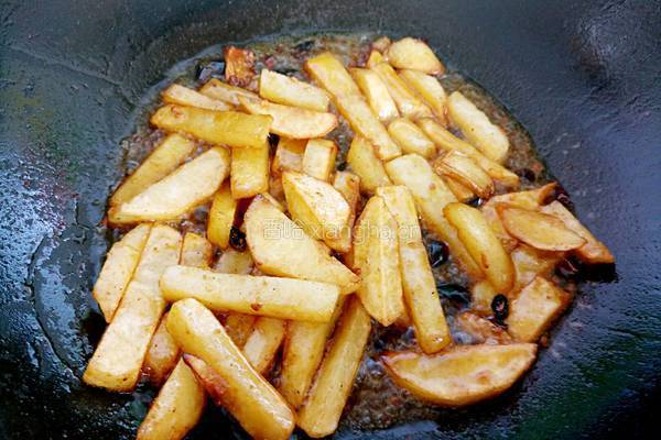 风味土豆条的做法图解9