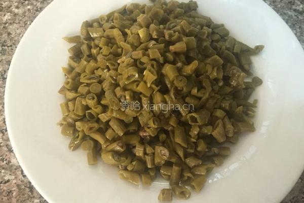 肉末酸豆角的做法图解1