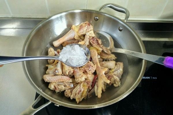 毛豆米烧鸡的做法图解6