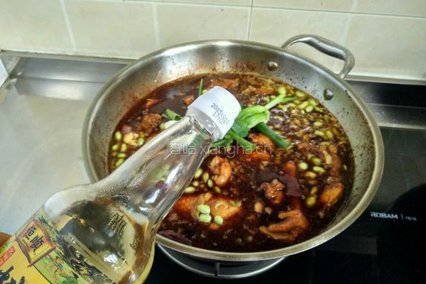 毛豆米烧鸡的做法图解10