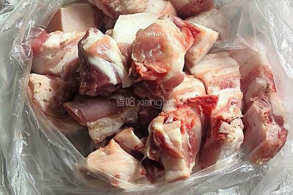 霉菜笋干烧肉的做法图解1
