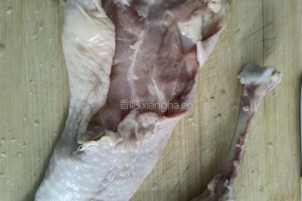 鸡腿包饭的做法图解1