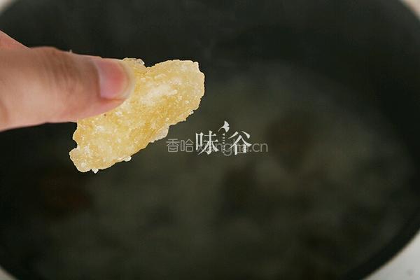 桃胶炖银耳的做法图解6