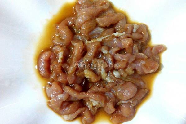 肉丝青椒炒榨菜的做法图解2