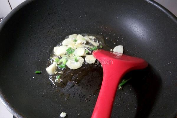 黄瓜圈炒鱼丸的做法图解6