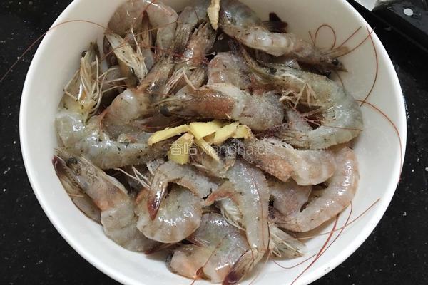 椒盐虾的做法图解1