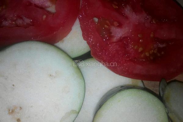 煎茄盒子的做法图解1