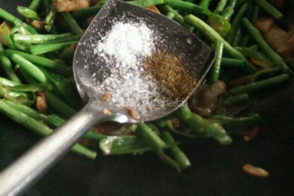 五花肉炒豇豆的做法图解7