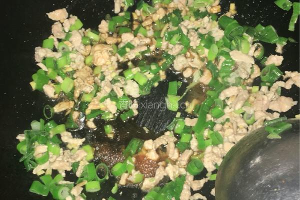 豆酱肉末炒豆角的做法图解4