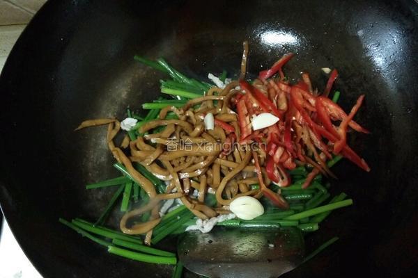 韭菜苔酱丝炒肉丝的做法图解6