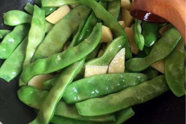 土豆炖芸豆（油豆）的做法图解5